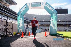 photo of katrina hofstetter running a marathon