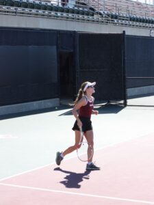 mariana playing tennis